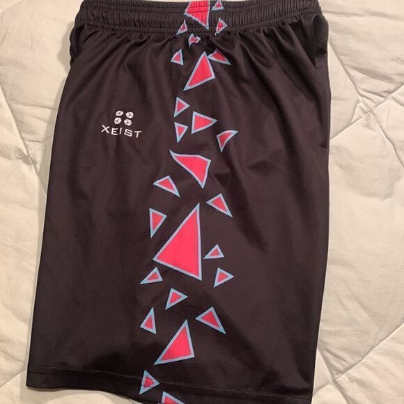 XEIST, shorts w/draw string, w/out liner, SMALL 18 inches in length - Picture 7 of 9